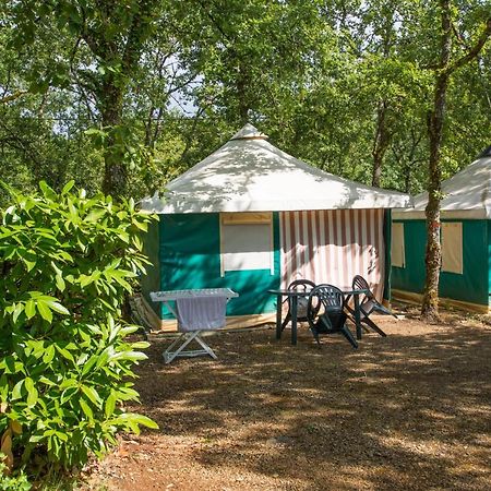 Camping Au Bois Dormant Hotel Chauffour-sur-Vell Kültér fotó