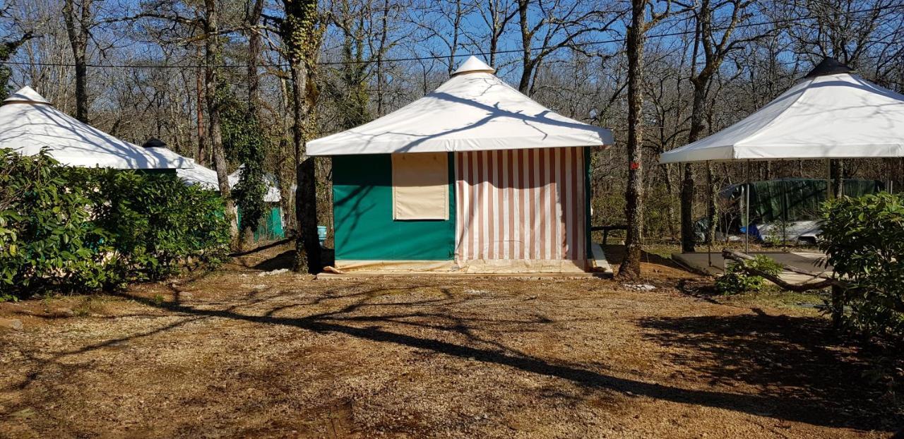 Camping Au Bois Dormant Hotel Chauffour-sur-Vell Kültér fotó